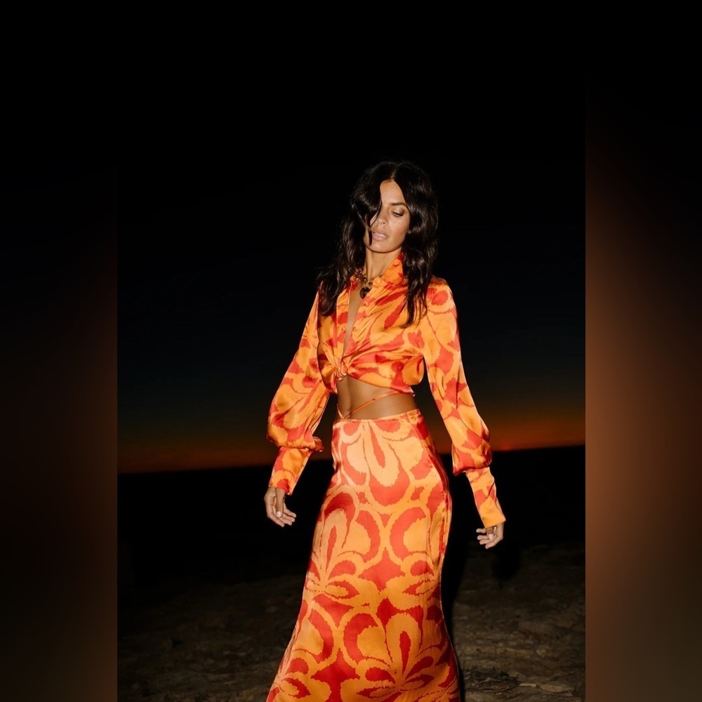 Eywasauls Malibu Alicia Orange On Fire Silk Skirt NWT Designer $390 Size M